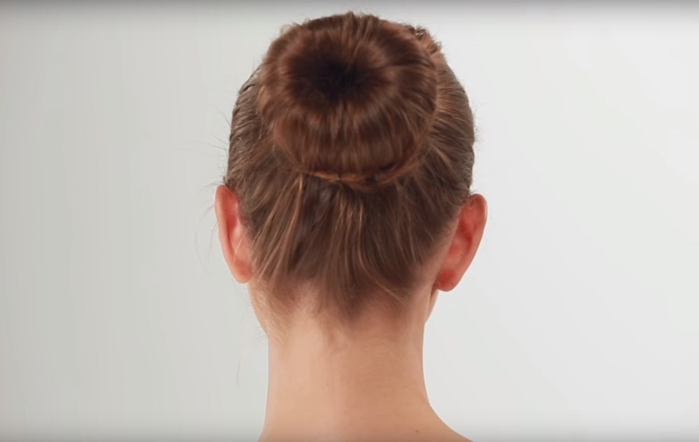 Donut bun hairstyle for summer months - 5 Summer Hairstyles Ideas for Long Hair which are Perfect for the Warm Indian Weather