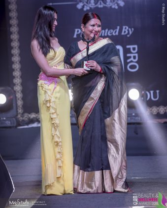 Smriti Sharma Most popular Bridal makeup artist 339x420 - Glam Pro Beauty & Wellness Awards 2018 - Celebrity Presenter Actress Kriti Kharbanda and TV Superstar Manish Goel