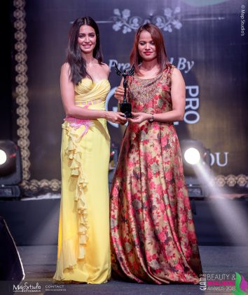 Soma Sebait Expert in Bridal makeup Hair styling 354x420 - Glam Pro Beauty & Wellness Awards 2018 - Celebrity Presenter Actress Kriti Kharbanda and TV Superstar Manish Goel